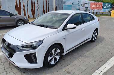 Лифтбек Hyundai Ioniq 2019 в Черновцах