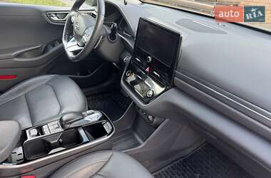 Лифтбек Hyundai Ioniq 2019 в 