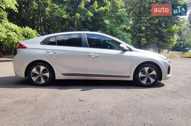 Ліфтбек Hyundai Ioniq 2019 в 
