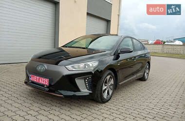 Хэтчбек Hyundai Ioniq 2018 в Радехове