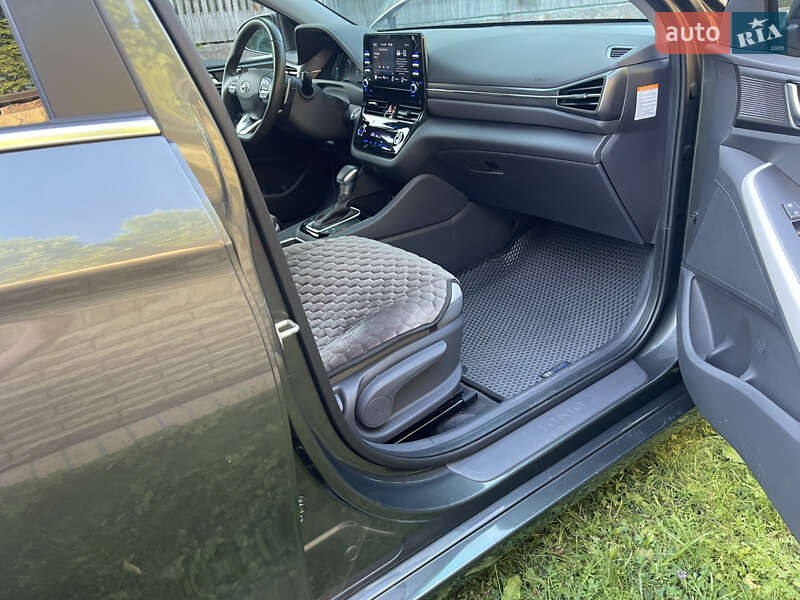 Ліфтбек Hyundai Ioniq 2021 в Києві
