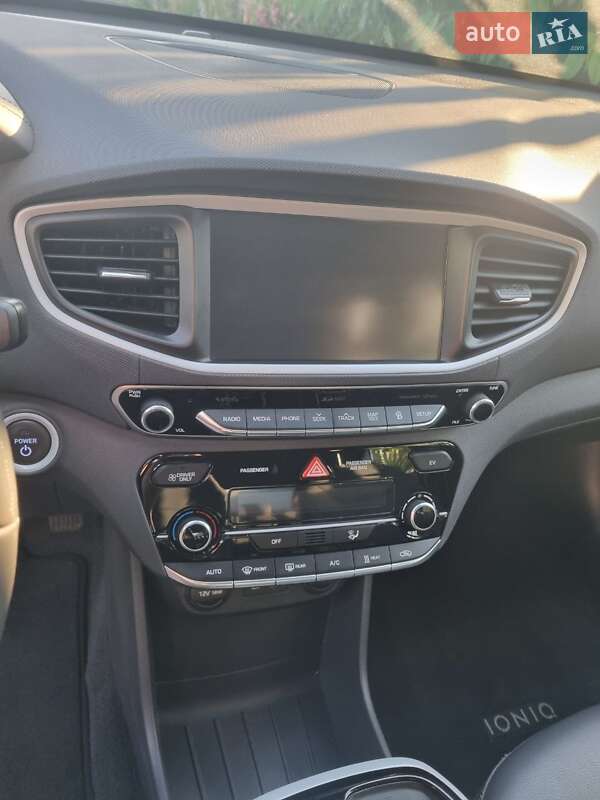 Хетчбек Hyundai Ioniq 2017 в Коростені