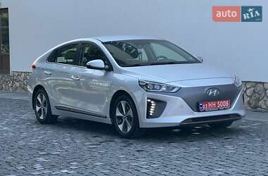 Хэтчбек Hyundai Ioniq 2018 в 