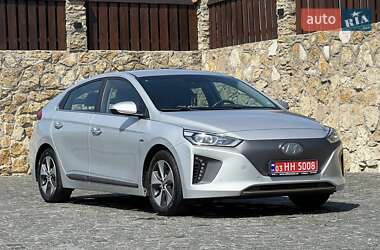 Хэтчбек Hyundai Ioniq 2018 в 