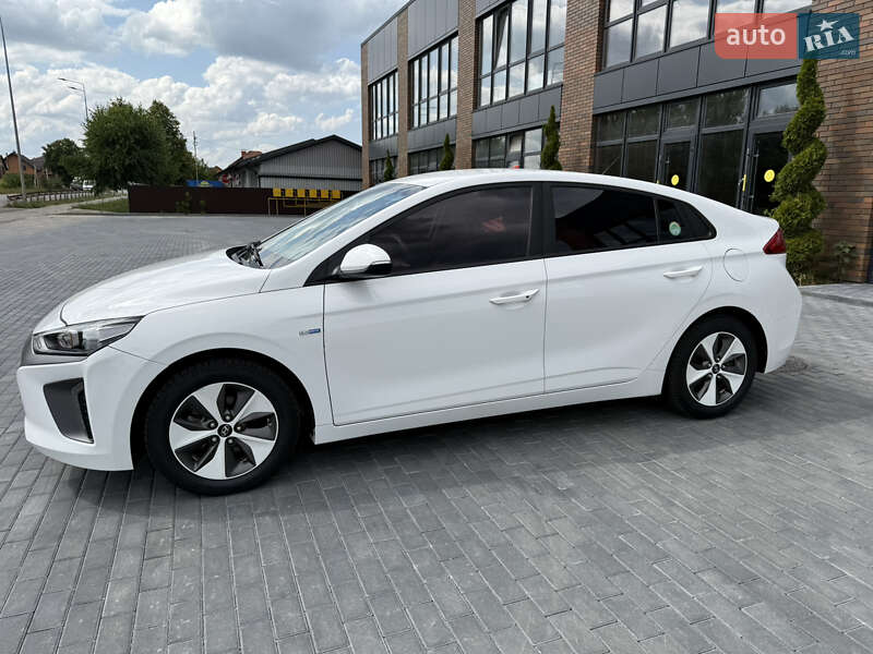 Хетчбек Hyundai Ioniq 2017 в Вінниці