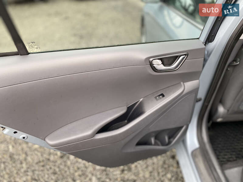 Хетчбек Hyundai Ioniq 2017 в Луцьку