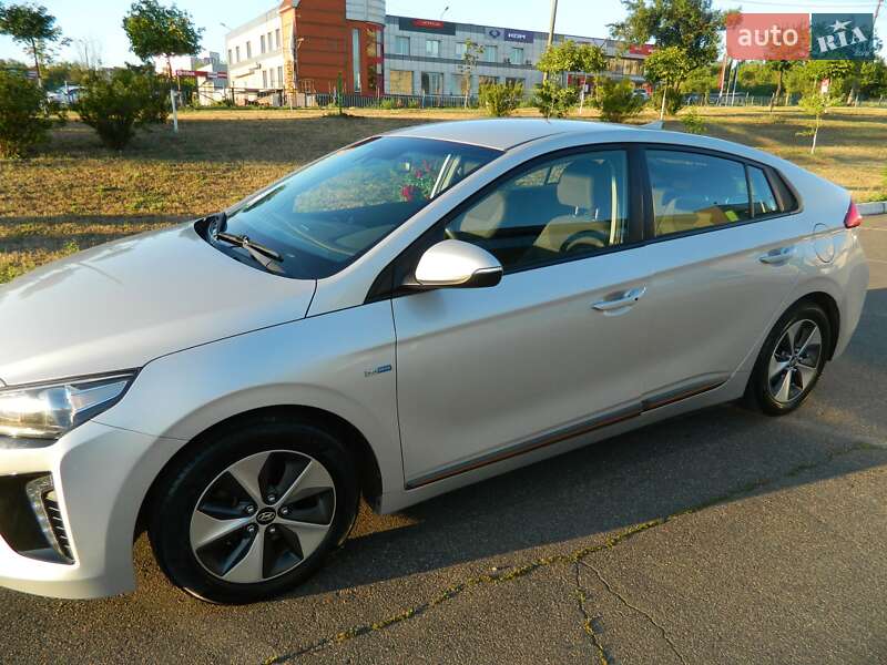 Хетчбек Hyundai Ioniq 2018 в Кривому Розі фото 12 Хетчбек Hyundai Ioniq 2018 в Кривому Розі