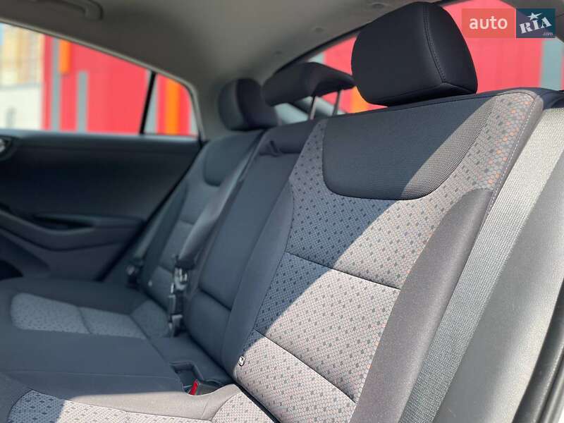 Хетчбек Hyundai Ioniq 2018 в Києві