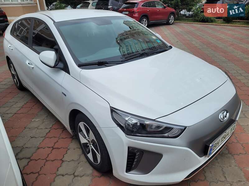 Хэтчбек Hyundai Ioniq 2017 в Одессе