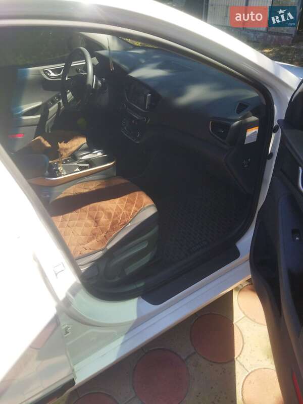 Хэтчбек Hyundai Ioniq 2018 в Первомайске фото 20 Хэтчбек Hyundai Ioniq 2018 в Первомайске