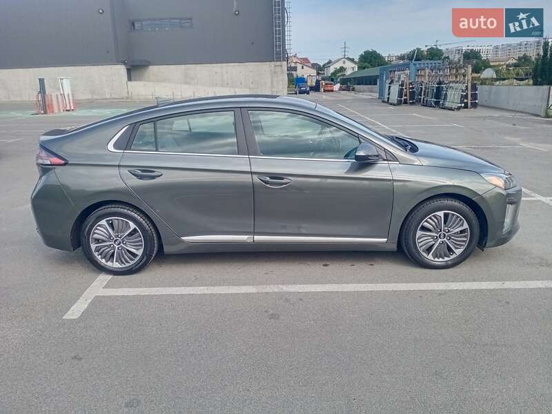Ліфтбек Hyundai Ioniq 2021 в Києві