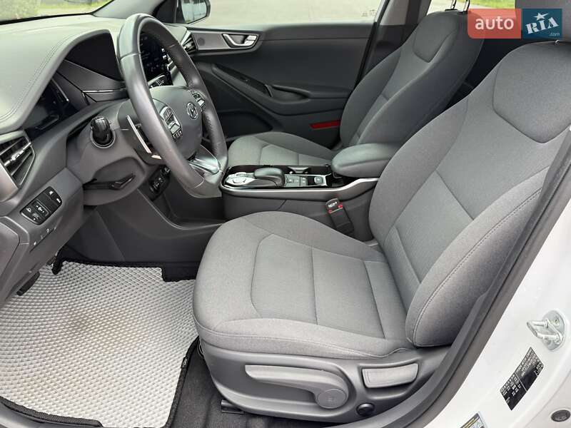 Ліфтбек Hyundai Ioniq 2021 в Києві