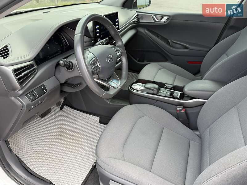 Ліфтбек Hyundai Ioniq 2021 в Києві