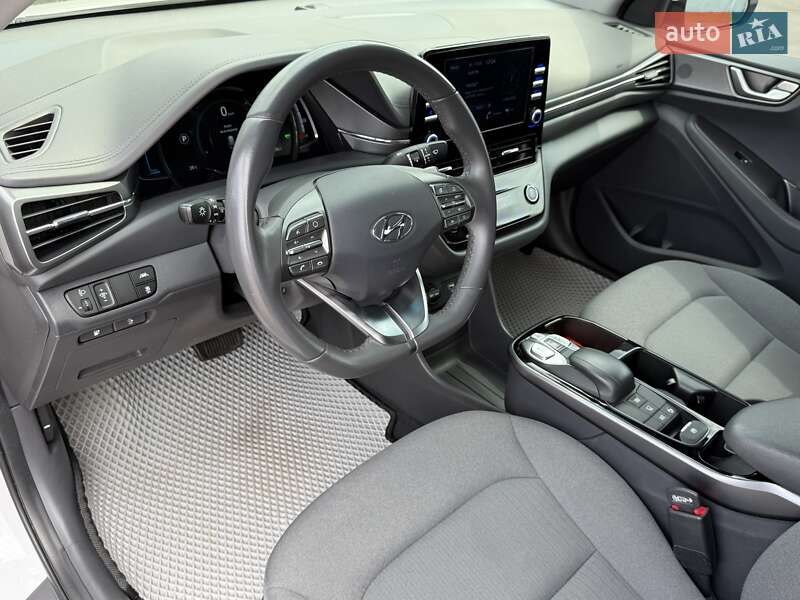 Ліфтбек Hyundai Ioniq 2021 в Києві