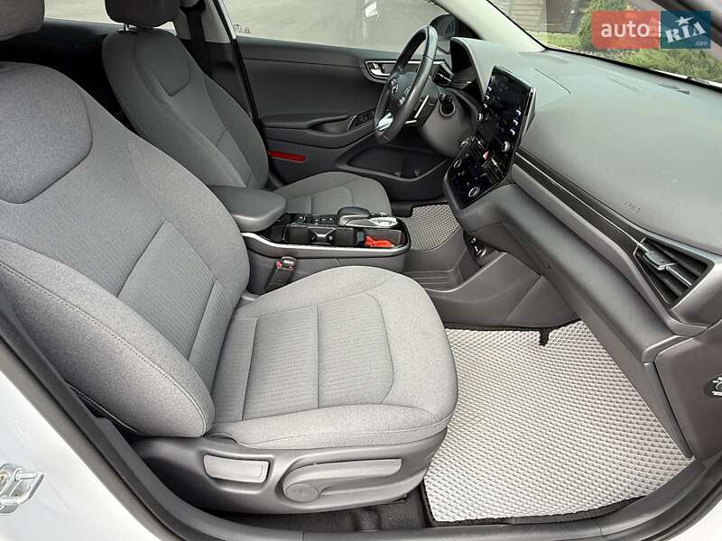 Ліфтбек Hyundai Ioniq 2021 в Києві