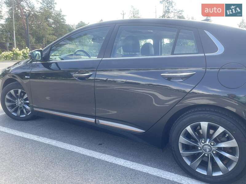 Хэтчбек Hyundai Ioniq 2017 в Киеве