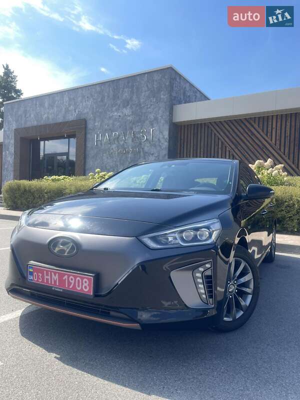 Хэтчбек Hyundai Ioniq 2017 в Киеве