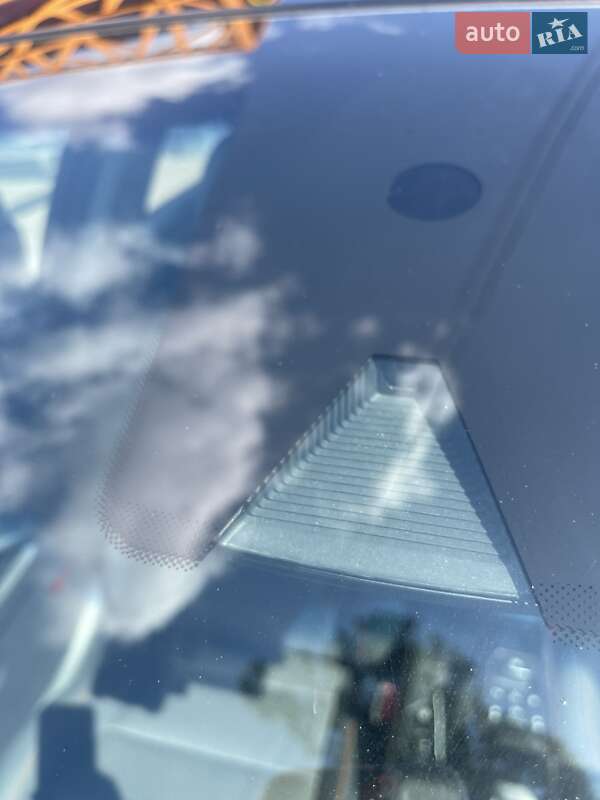 Хэтчбек Hyundai Ioniq 2017 в Киеве