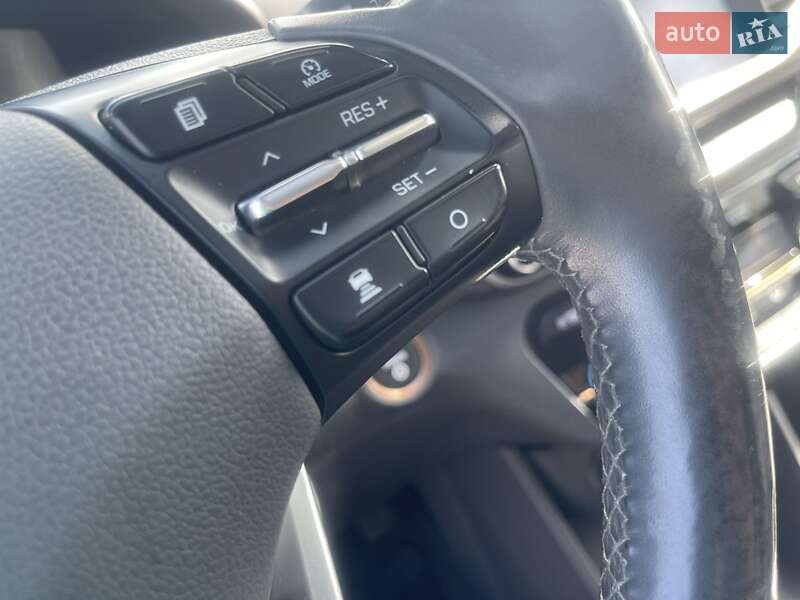 Хэтчбек Hyundai Ioniq 2017 в Киеве