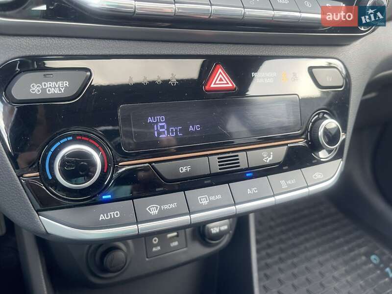 Хэтчбек Hyundai Ioniq 2017 в Киеве