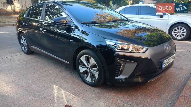 Хетчбек Hyundai Ioniq 2016 в Миколаєві