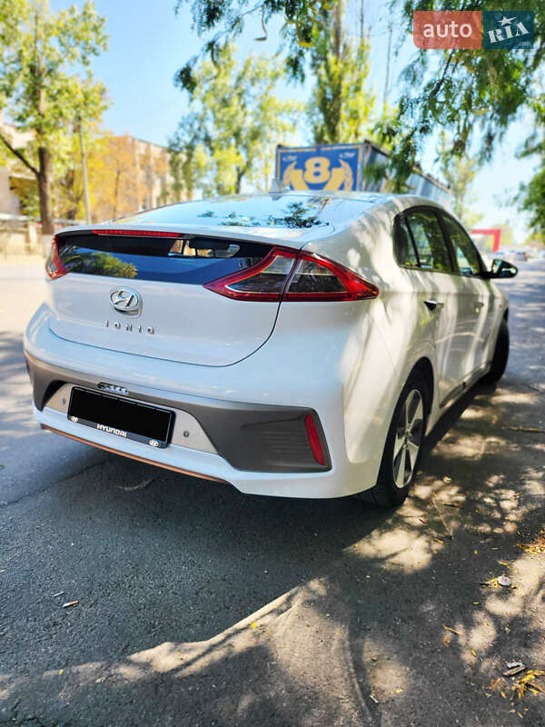 Хэтчбек Hyundai Ioniq 2018 в Одессе фото 14 Хэтчбек Hyundai Ioniq 2018 в Одессе