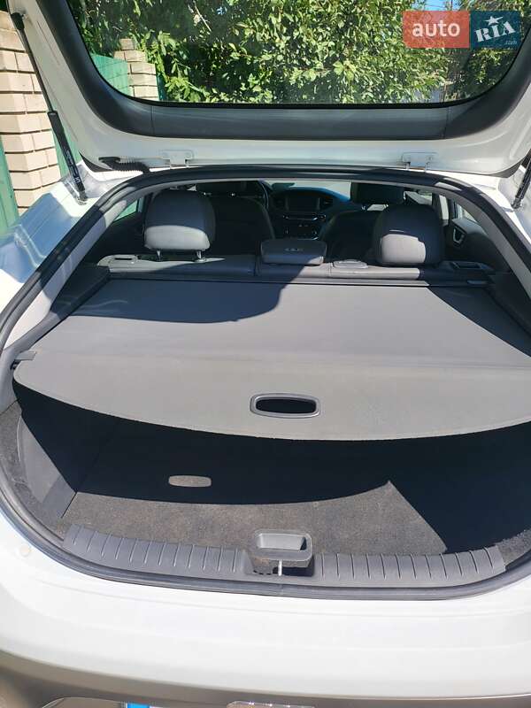 Хэтчбек Hyundai Ioniq 2018 в Одессе фото 23 Хэтчбек Hyundai Ioniq 2018 в Одессе