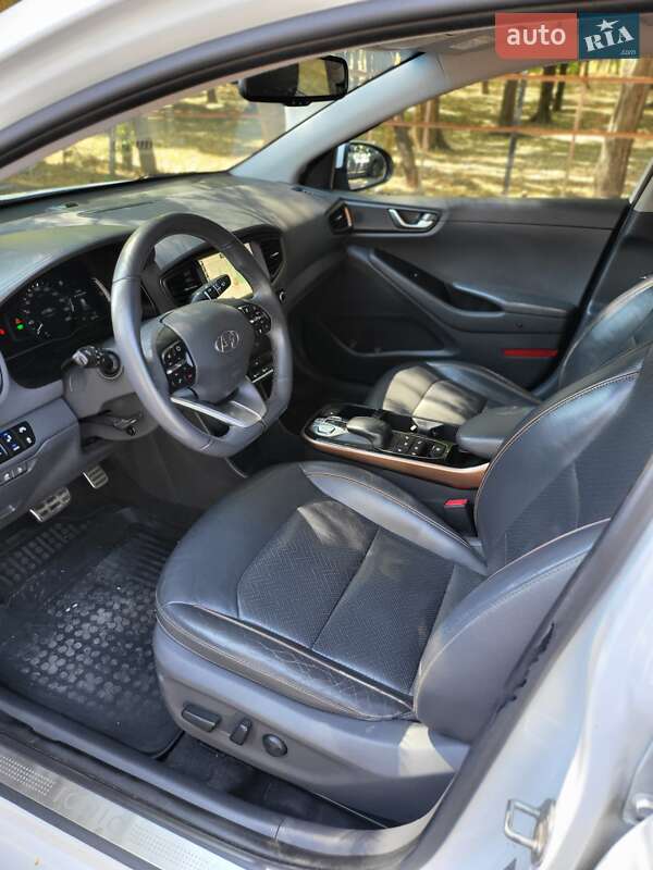Хэтчбек Hyundai Ioniq 2018 в Одессе фото 29 Хэтчбек Hyundai Ioniq 2018 в Одессе