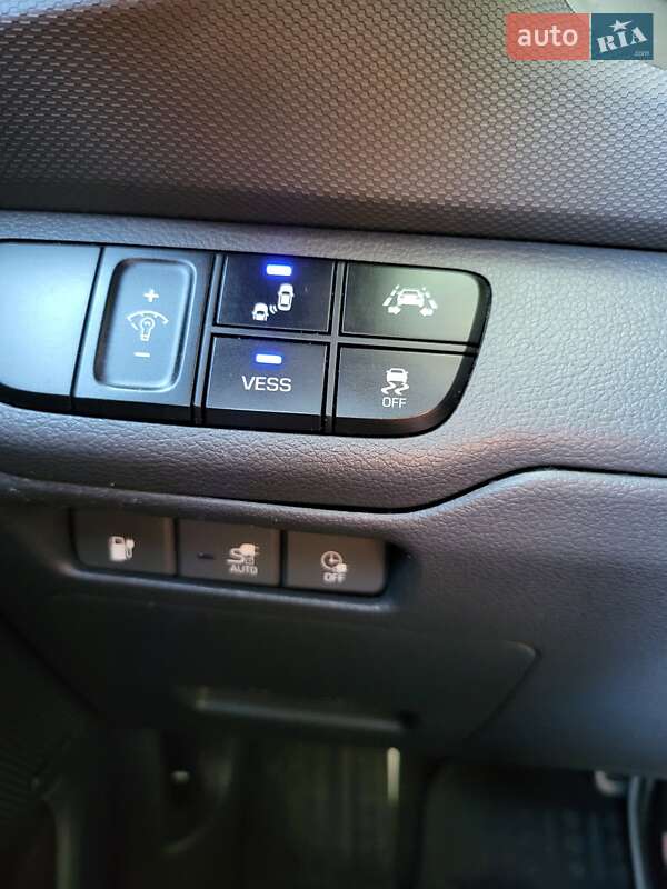 Хэтчбек Hyundai Ioniq 2018 в Одессе фото 38 Хэтчбек Hyundai Ioniq 2018 в Одессе