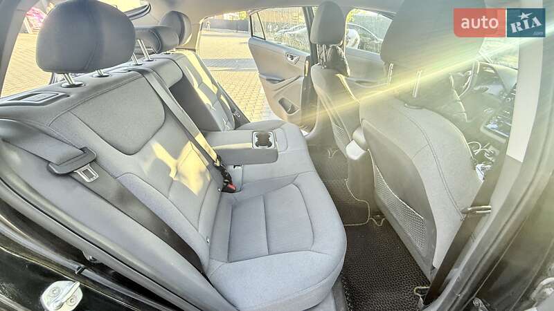 Лифтбек Hyundai Ioniq 2021 в Виннице