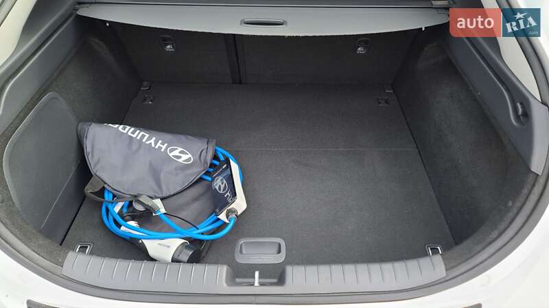 Лифтбек Hyundai Ioniq 2019 в Тернополе фото 17 Лифтбек Hyundai Ioniq 2019 в Тернополе