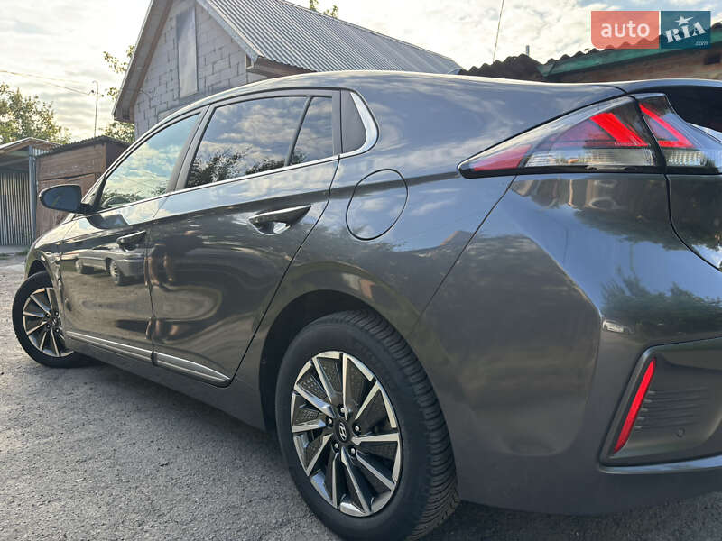 Лифтбек Hyundai Ioniq 2020 в Кобеляках