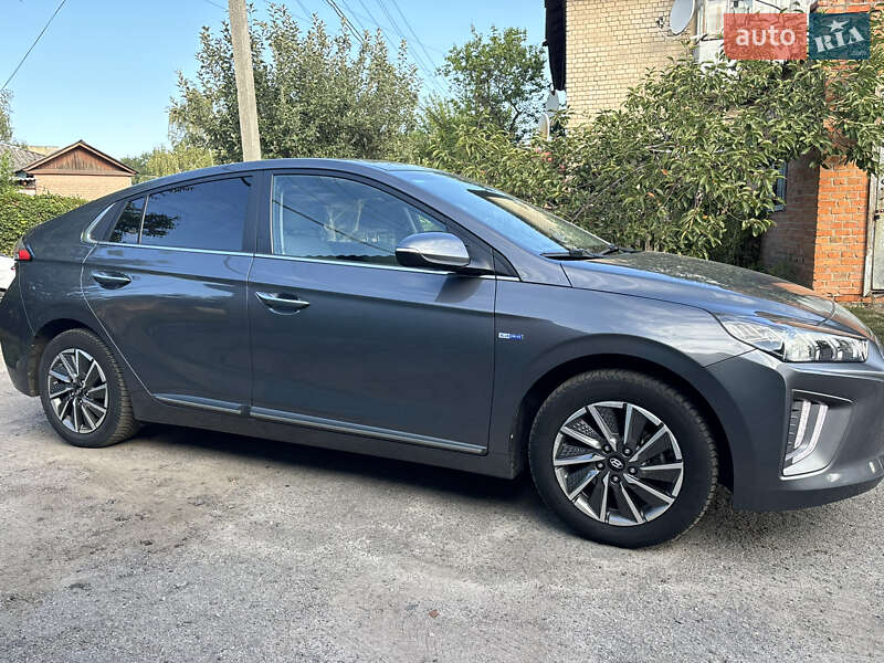 Лифтбек Hyundai Ioniq 2020 в Кобеляках