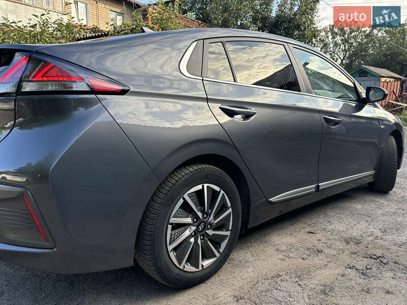 Лифтбек Hyundai Ioniq 2020 в Кобеляках