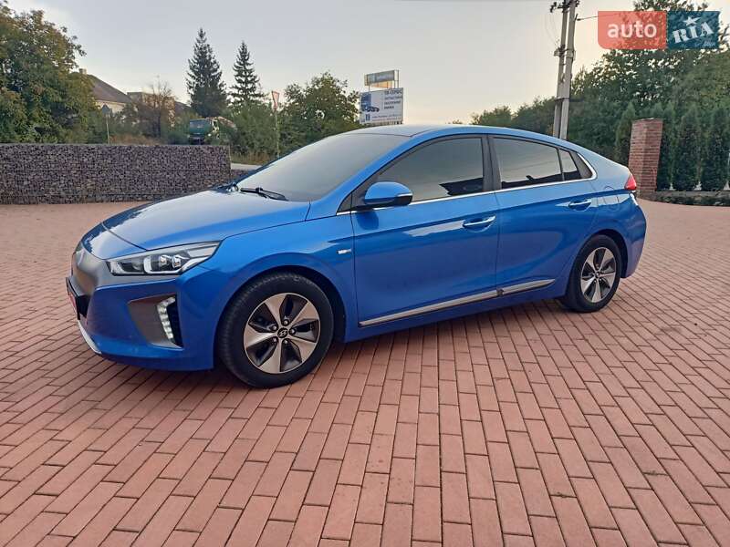 Хетчбек Hyundai Ioniq 2017 в Івано-Франківську