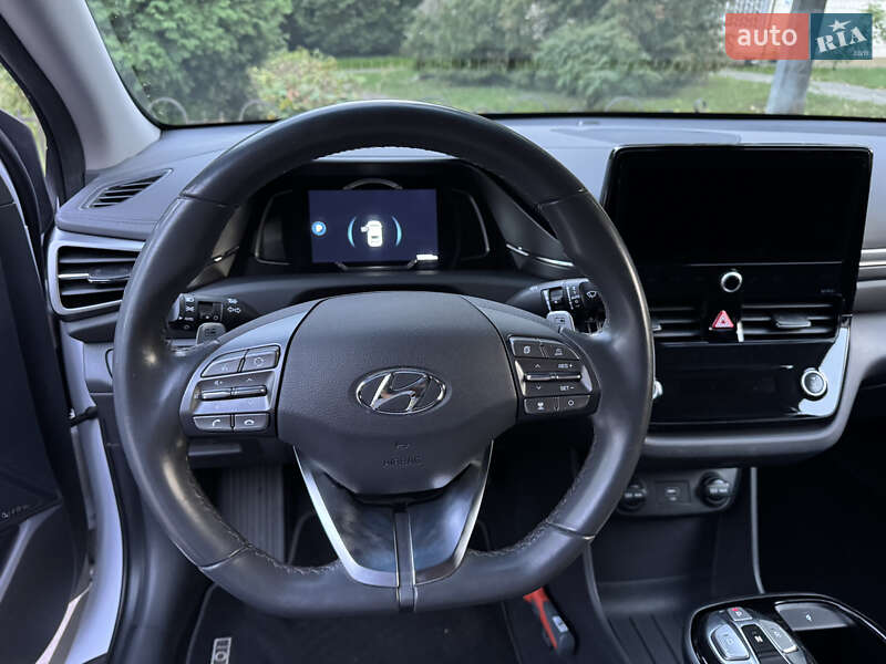 Лифтбек Hyundai Ioniq 2020 в Киеве фото 9 Лифтбек Hyundai Ioniq 2020 в Киеве