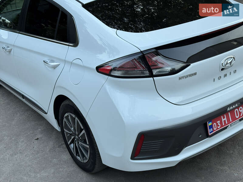 Лифтбек Hyundai Ioniq 2020 в Киеве фото 47 Лифтбек Hyundai Ioniq 2020 в Киеве