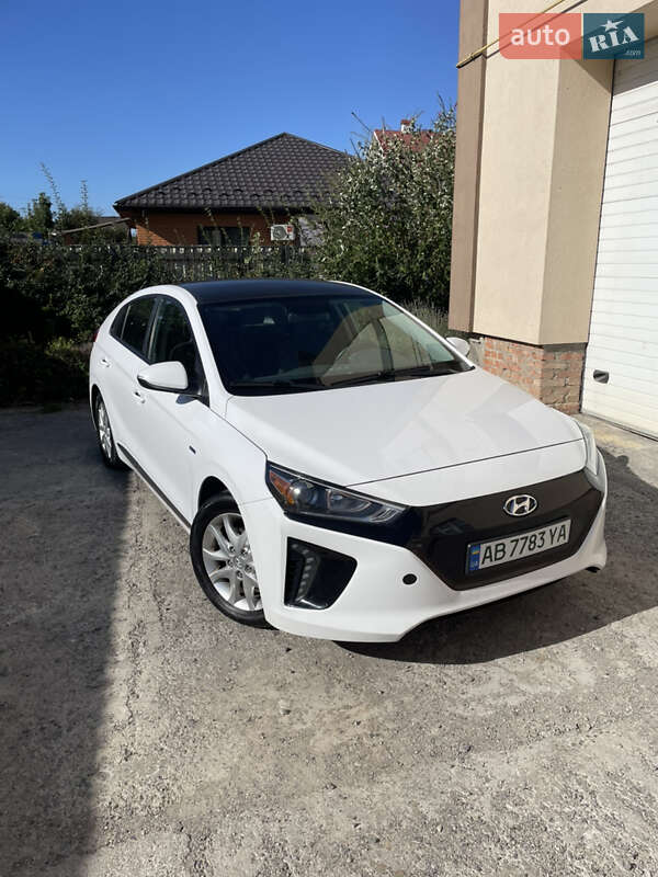Хэтчбек Hyundai Ioniq 2017 в 