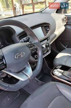Лифтбек Hyundai Ioniq 2019 в 
