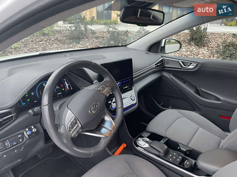 Лифтбек Hyundai Ioniq 2020 в Кропивницком фото 7 Лифтбек Hyundai Ioniq 2020 в Кропивницком
