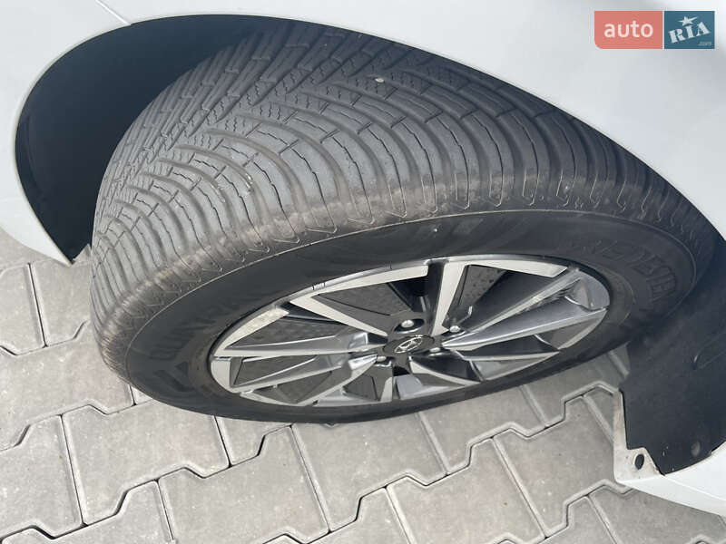 Лифтбек Hyundai Ioniq 2020 в Кропивницком фото 11 Лифтбек Hyundai Ioniq 2020 в Кропивницком