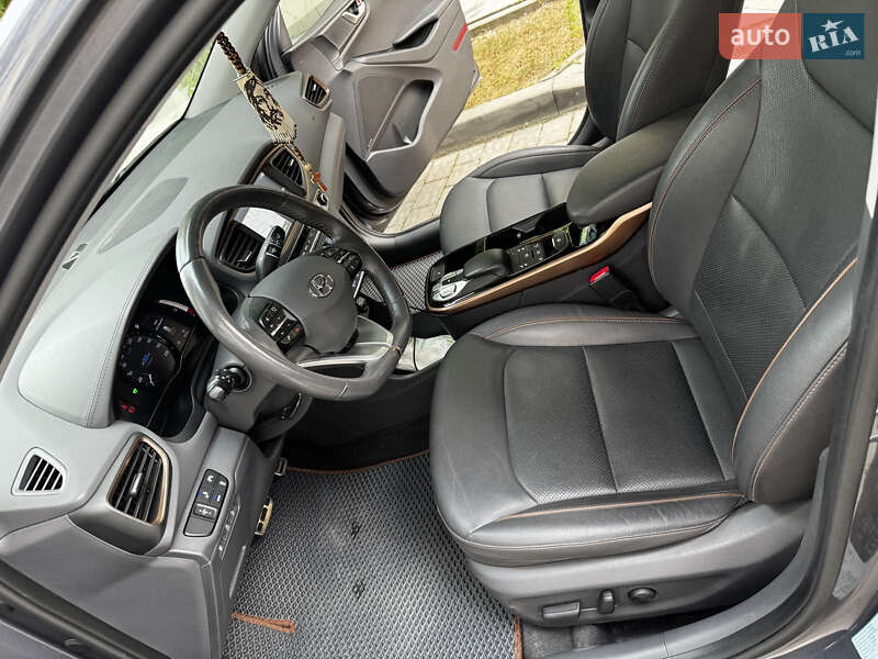 Хэтчбек Hyundai Ioniq 2019 в Ивано-Франковске