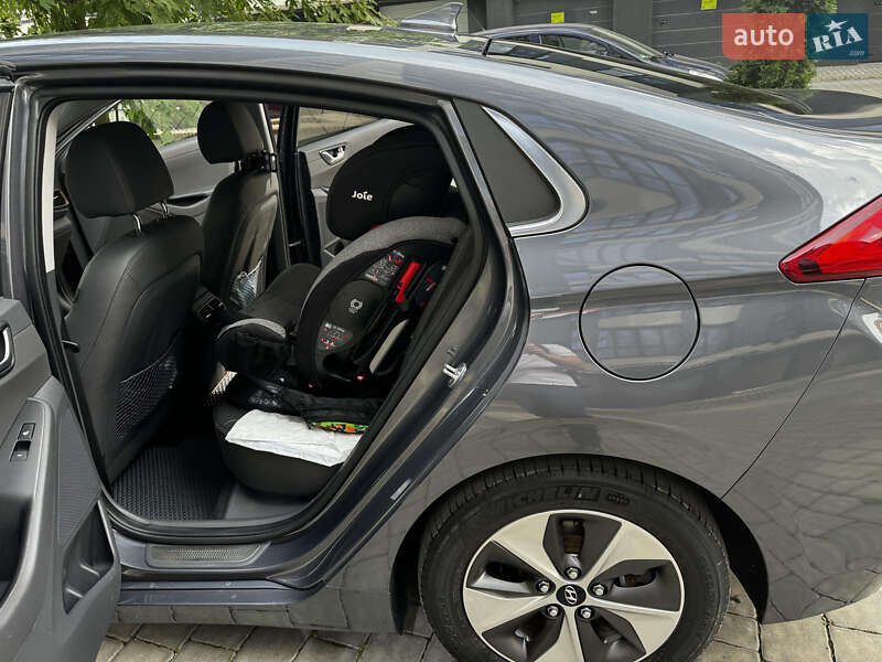 Хэтчбек Hyundai Ioniq 2019 в Ивано-Франковске
