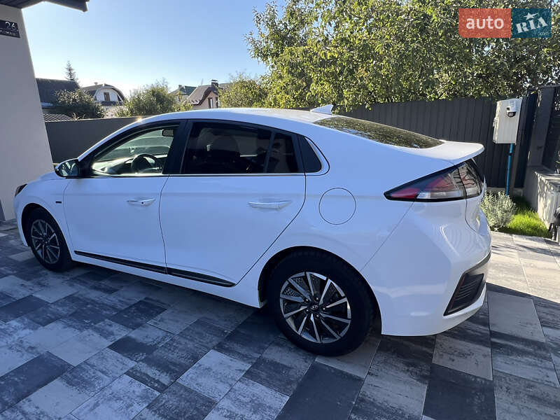 Лифтбек Hyundai Ioniq 2020 в Ивано-Франковске фото 7 Лифтбек Hyundai Ioniq 2020 в Ивано-Франковске