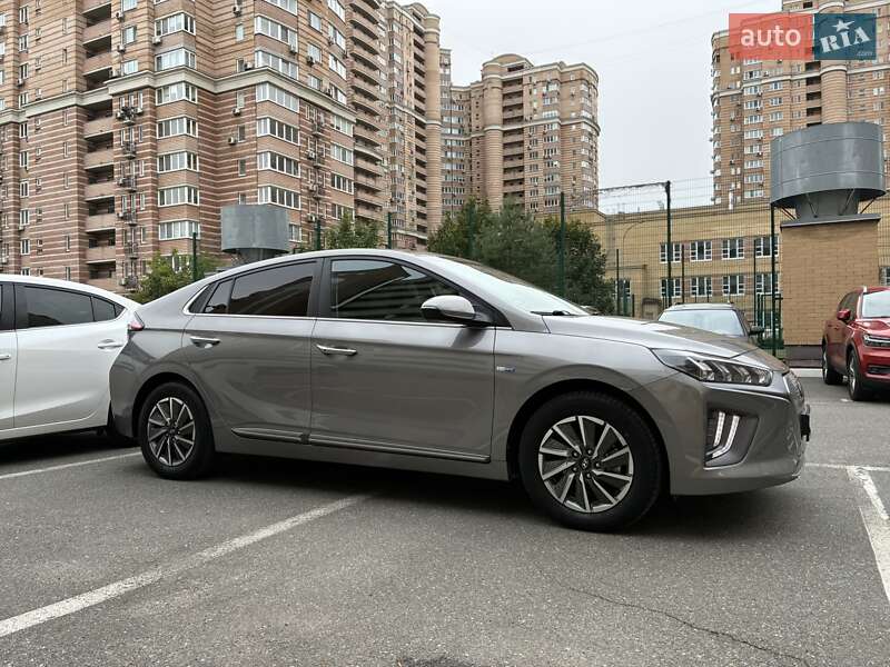 Ліфтбек Hyundai Ioniq 2020 в Києві