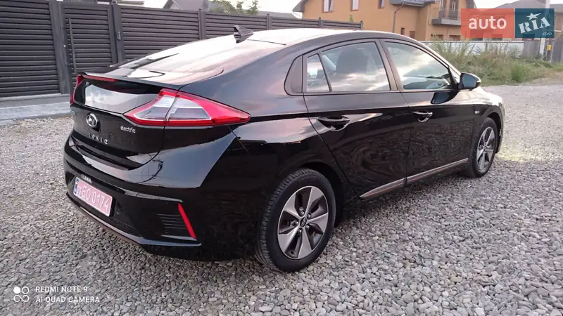 Hyundai Ioniq 2017 VIN KMHC751HFHU007025 фото оголошення 12 з 56
