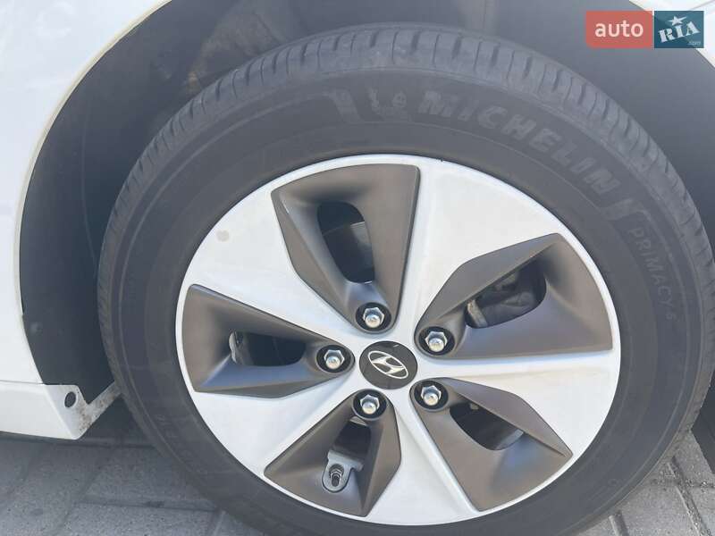 Ліфтбек Hyundai Ioniq 2019 в Золотоноші