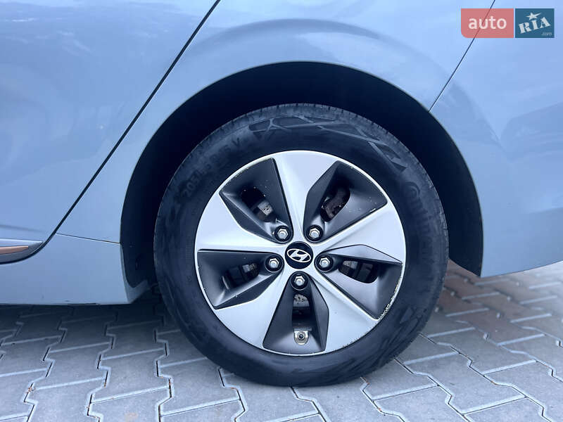 Хетчбек Hyundai Ioniq 2016 в Володимирі