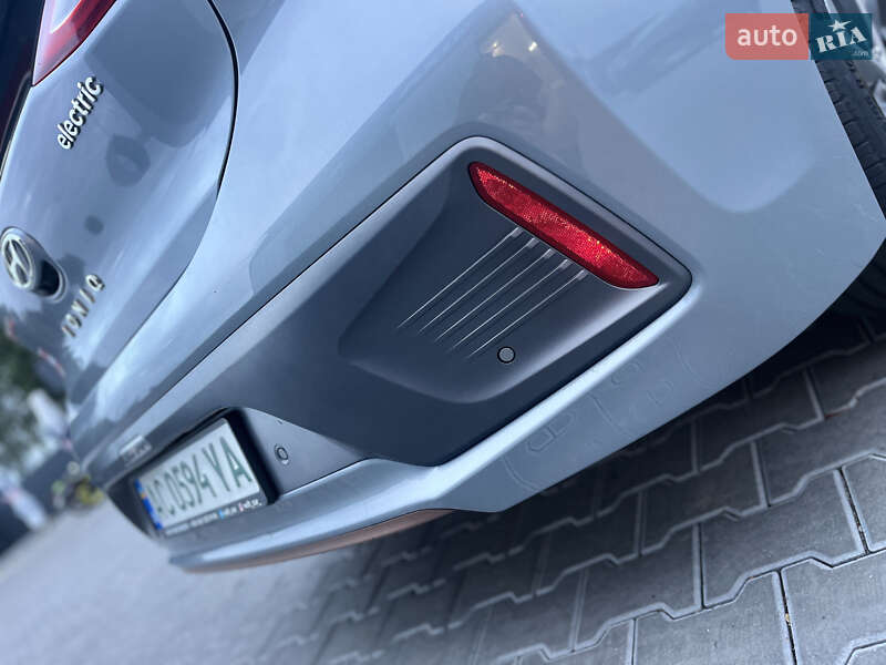 Хетчбек Hyundai Ioniq 2016 в Володимирі