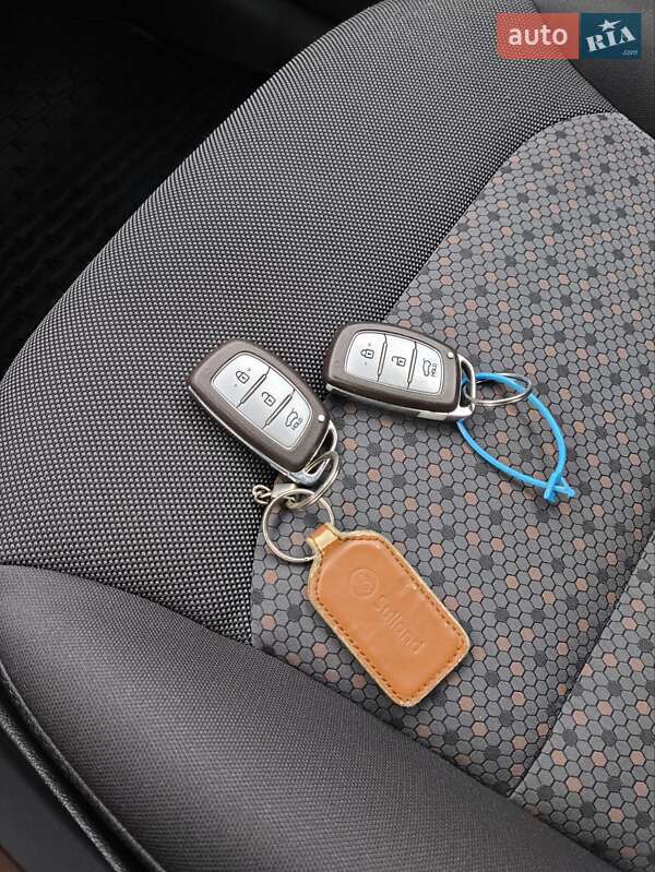 Хэтчбек Hyundai Ioniq 2017 в Ковеле